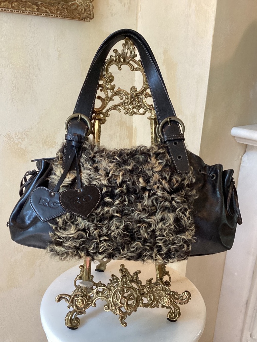 ROBERTA GANDOLFI GENUINE BLACK LEATHER ITALIAN HANDBAG WITH CURLY LAMB FUR